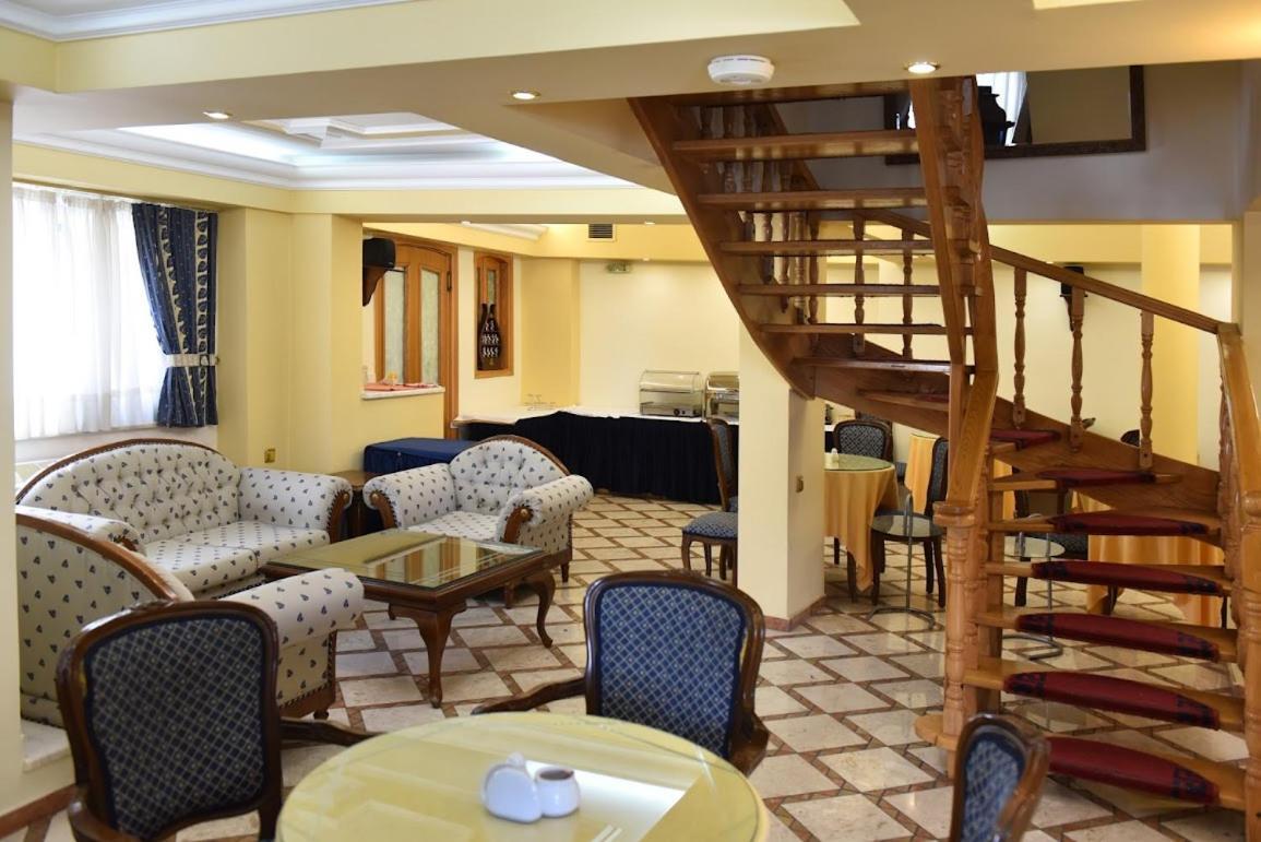 Aiolis Hotel Kastoria Buitenkant foto