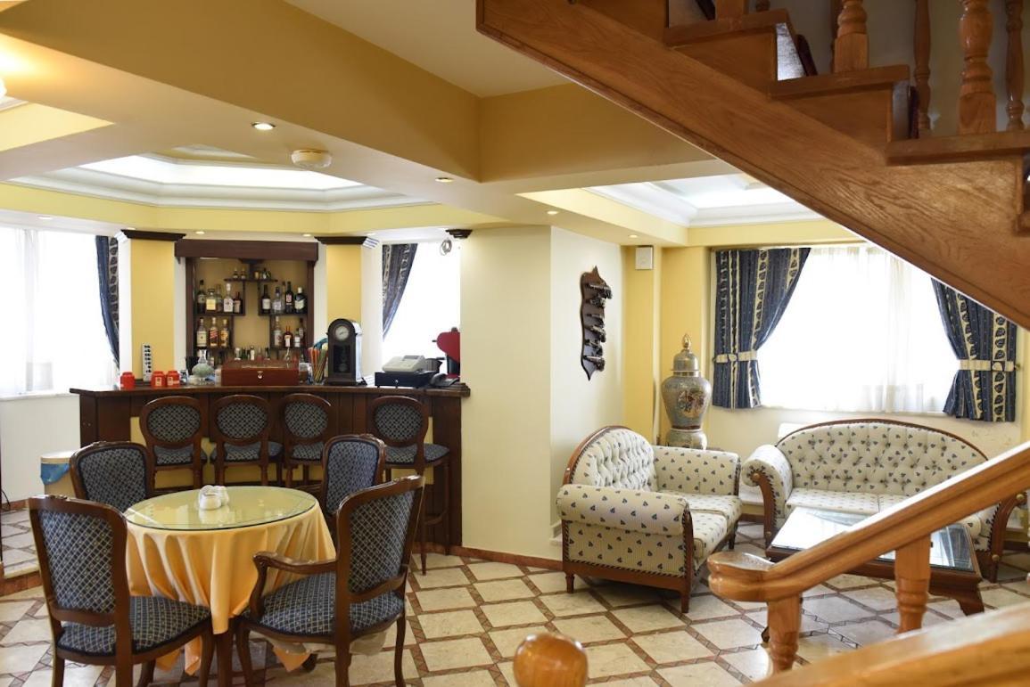 Aiolis Hotel Kastoria Buitenkant foto